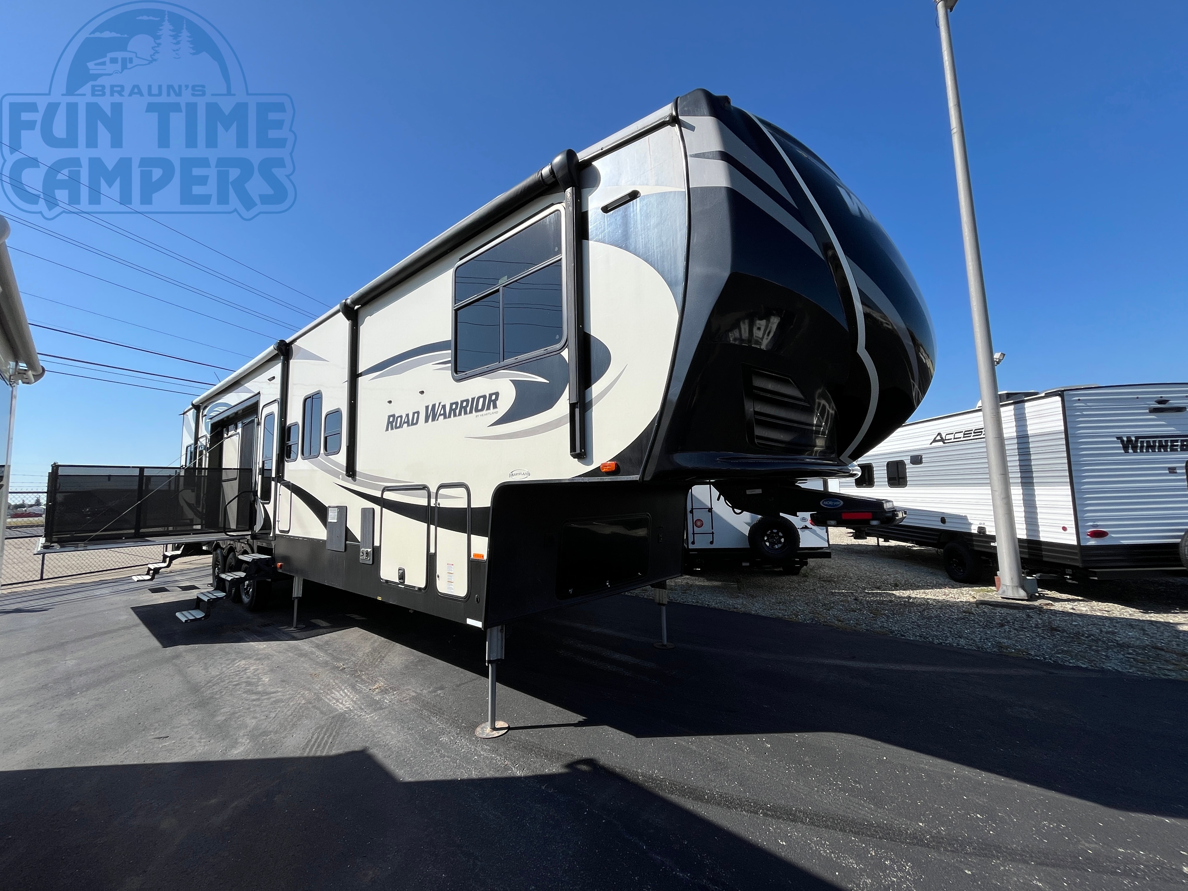 2017 Heartland ROAD WARRIOR 427RW in indianapolis IN
