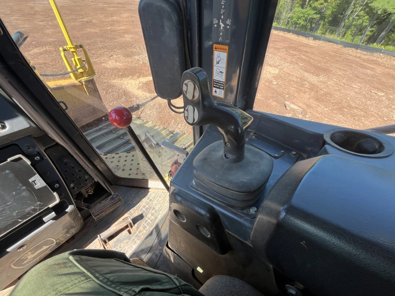 2015 JOHN DEERE 850K LGP