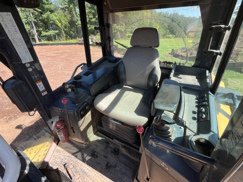 2015 JOHN DEERE 850K LGP