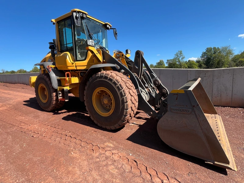 2023 VOLVO L60H