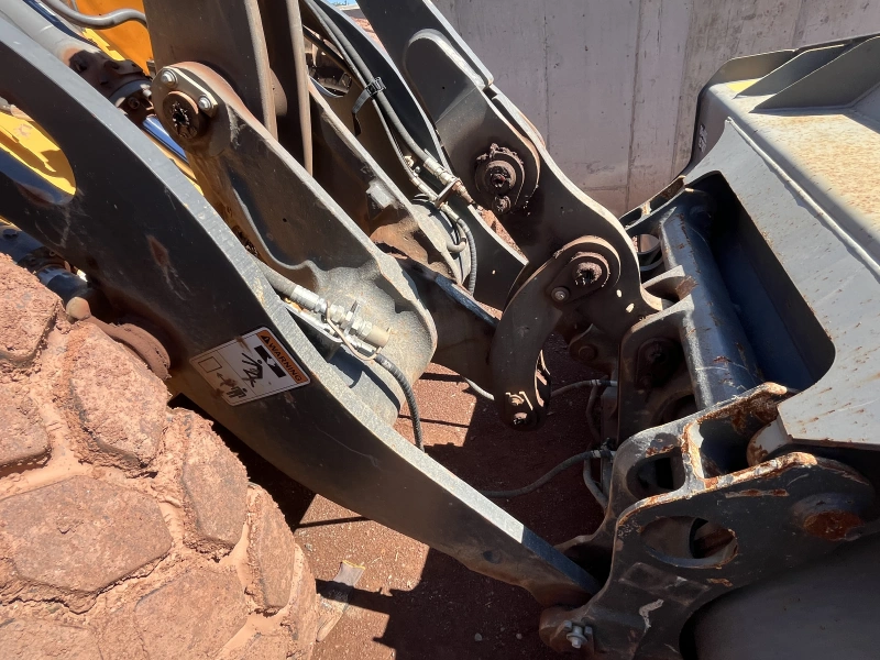 2023 VOLVO L60H