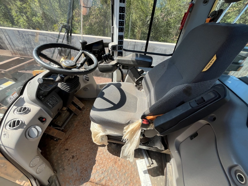 2023 VOLVO L60H