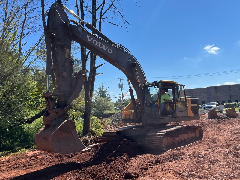 2018 VOLVO EC220EL