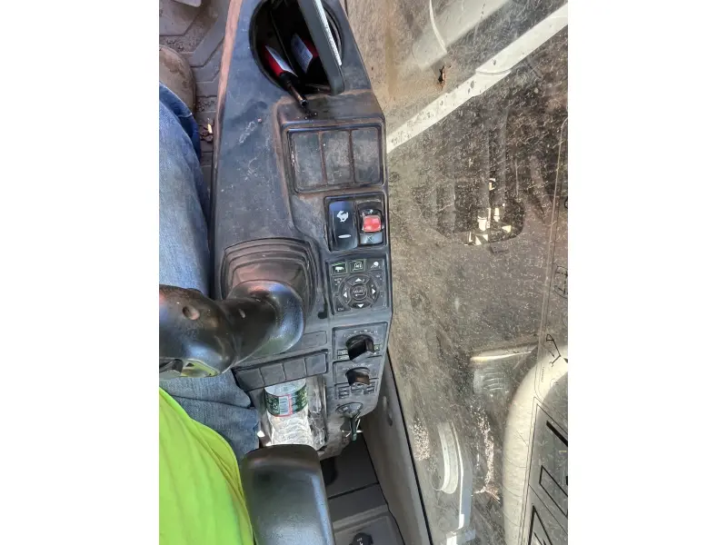 2018 VOLVO EC220EL