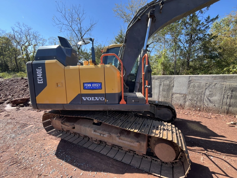 2015 VOLVO EC140EL