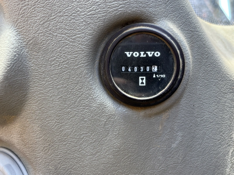 2015 VOLVO EC140EL