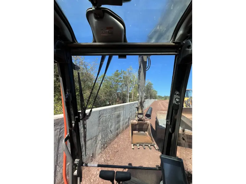 2015 VOLVO EC140EL
