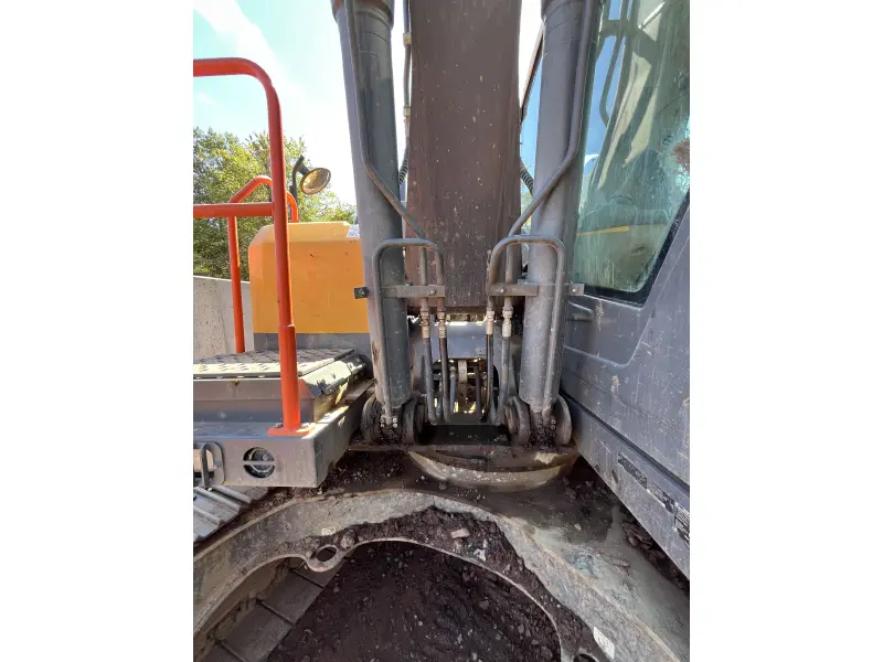 2015 VOLVO EC140EL