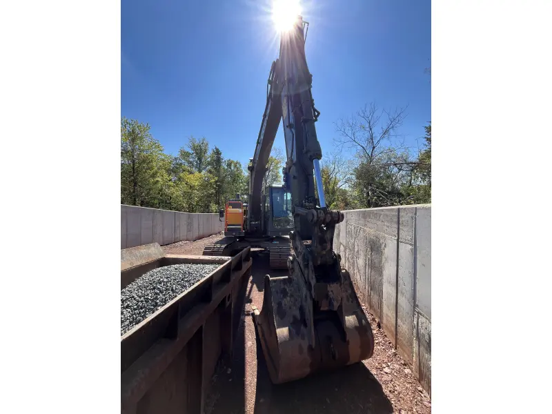 2015 VOLVO EC140EL