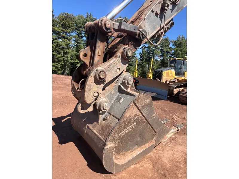 2022 VOLVO EC380EL