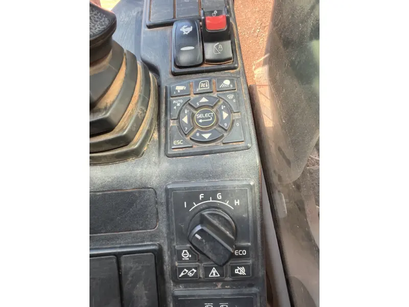 2022 VOLVO EC380EL