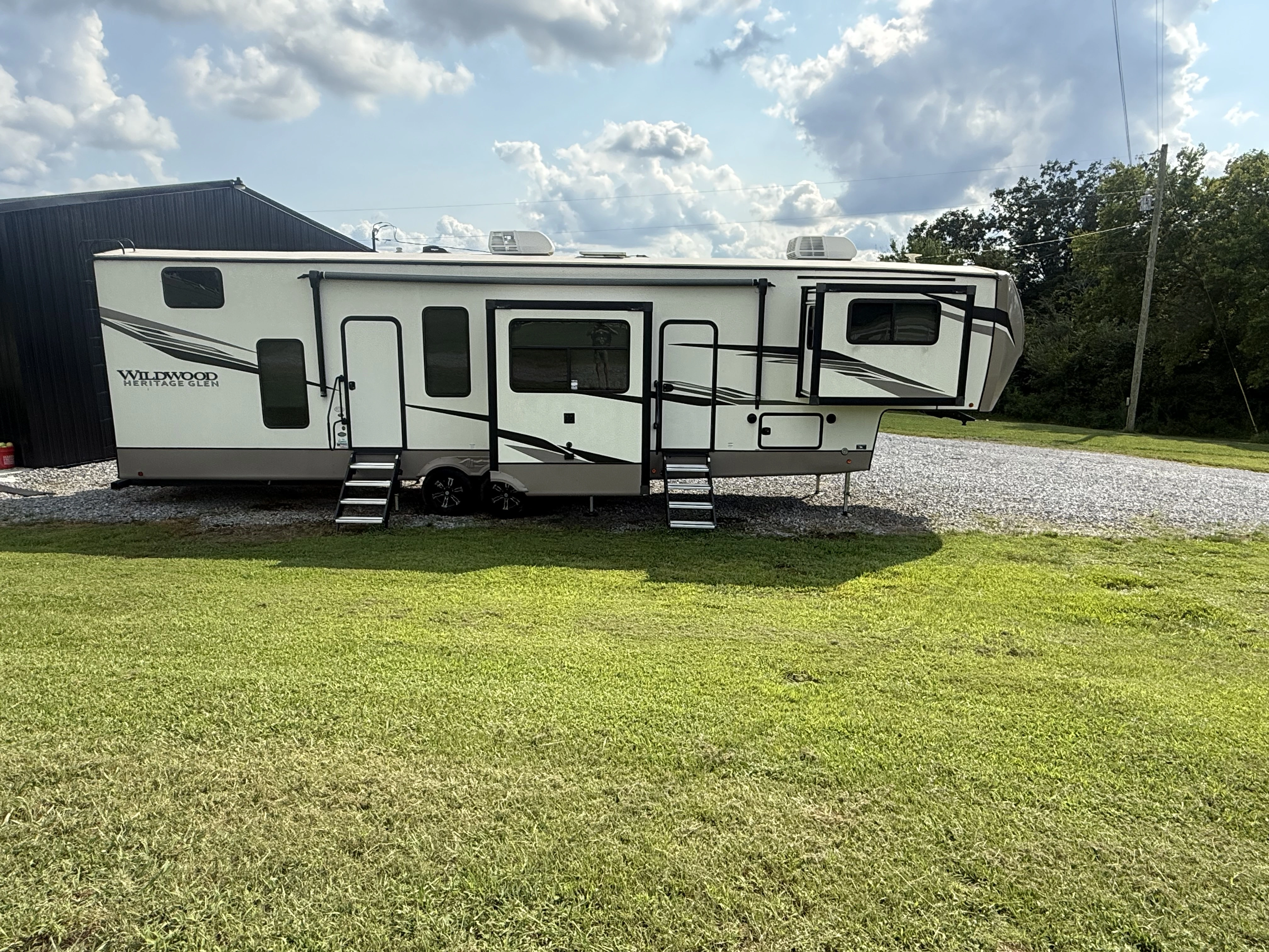 Forest River Wildwood Heritage Glen 378FL RVs For Sale - RV Trader
