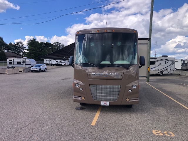 2015 Winnebago VISTA 35F in livonia MI