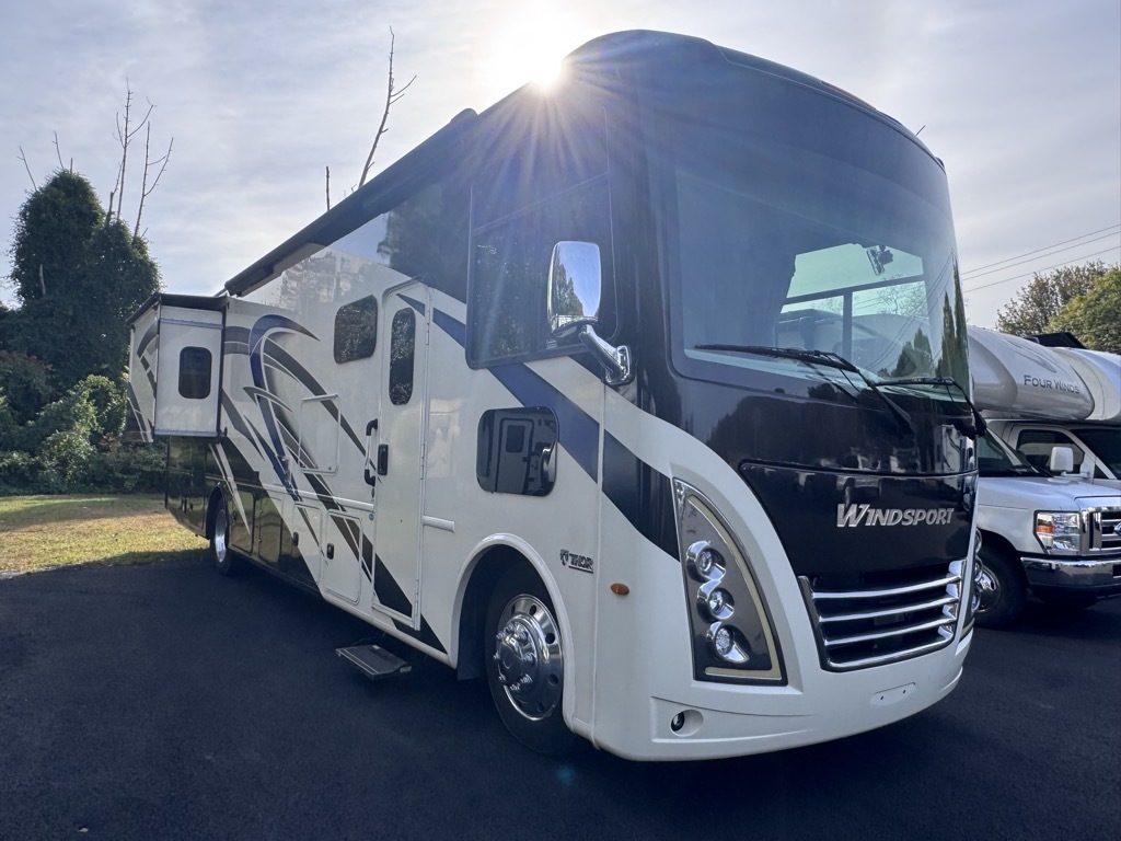 2023 Thor Motor Coach WINDSPORT 35M in williamsburg MA