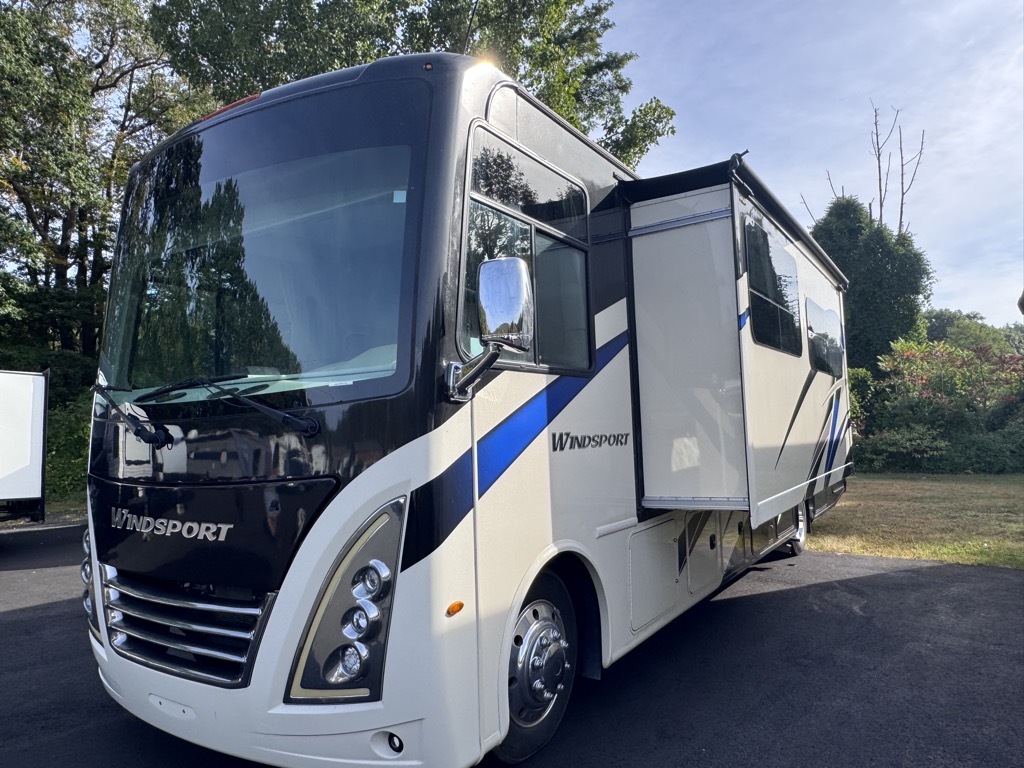 2023 Thor Motor Coach WINDSPORT 35M in williamsburg MA