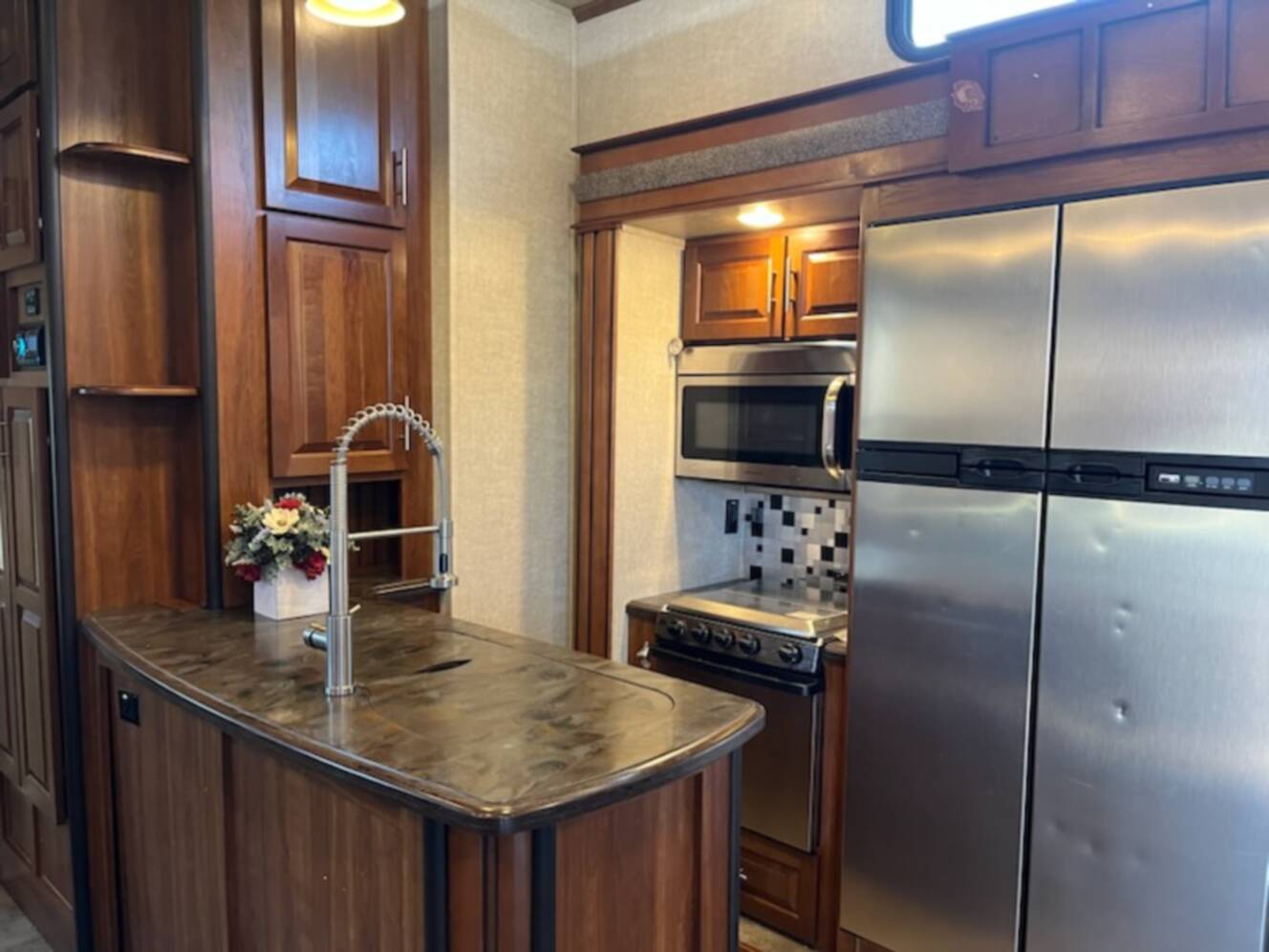 A photo of this 2014 Keystone FUZION