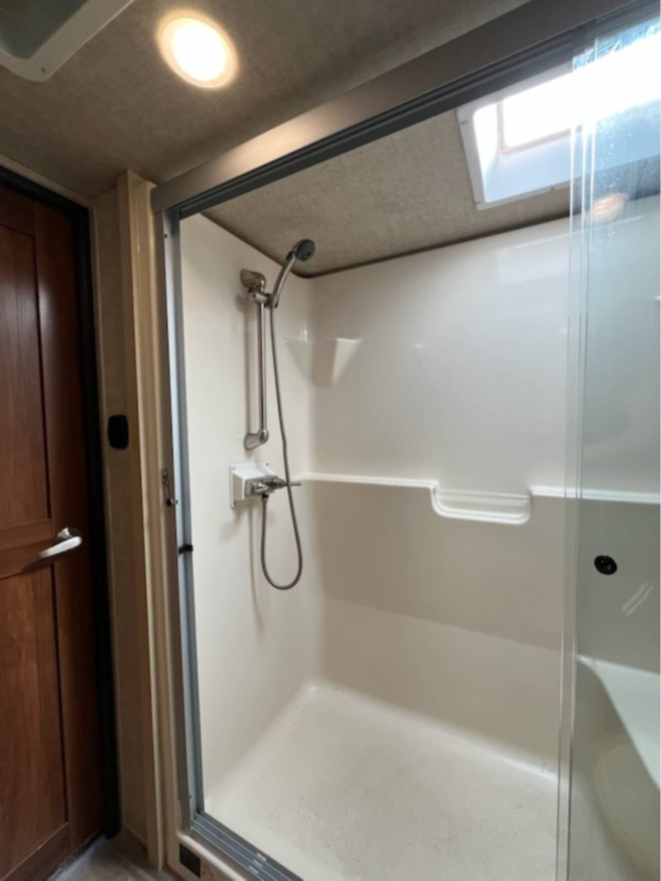 A photo of this 2014 Keystone FUZION