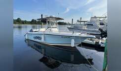 2006 Century 2600 Cc Center Console Boat boat