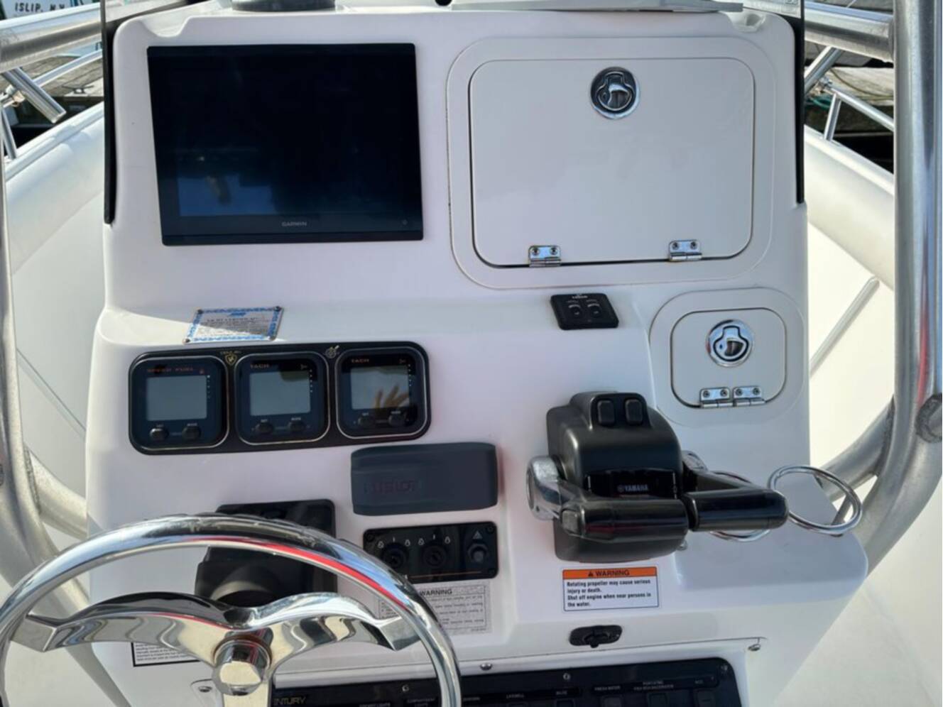 A photo of this 2006 Century 2600 Cc
