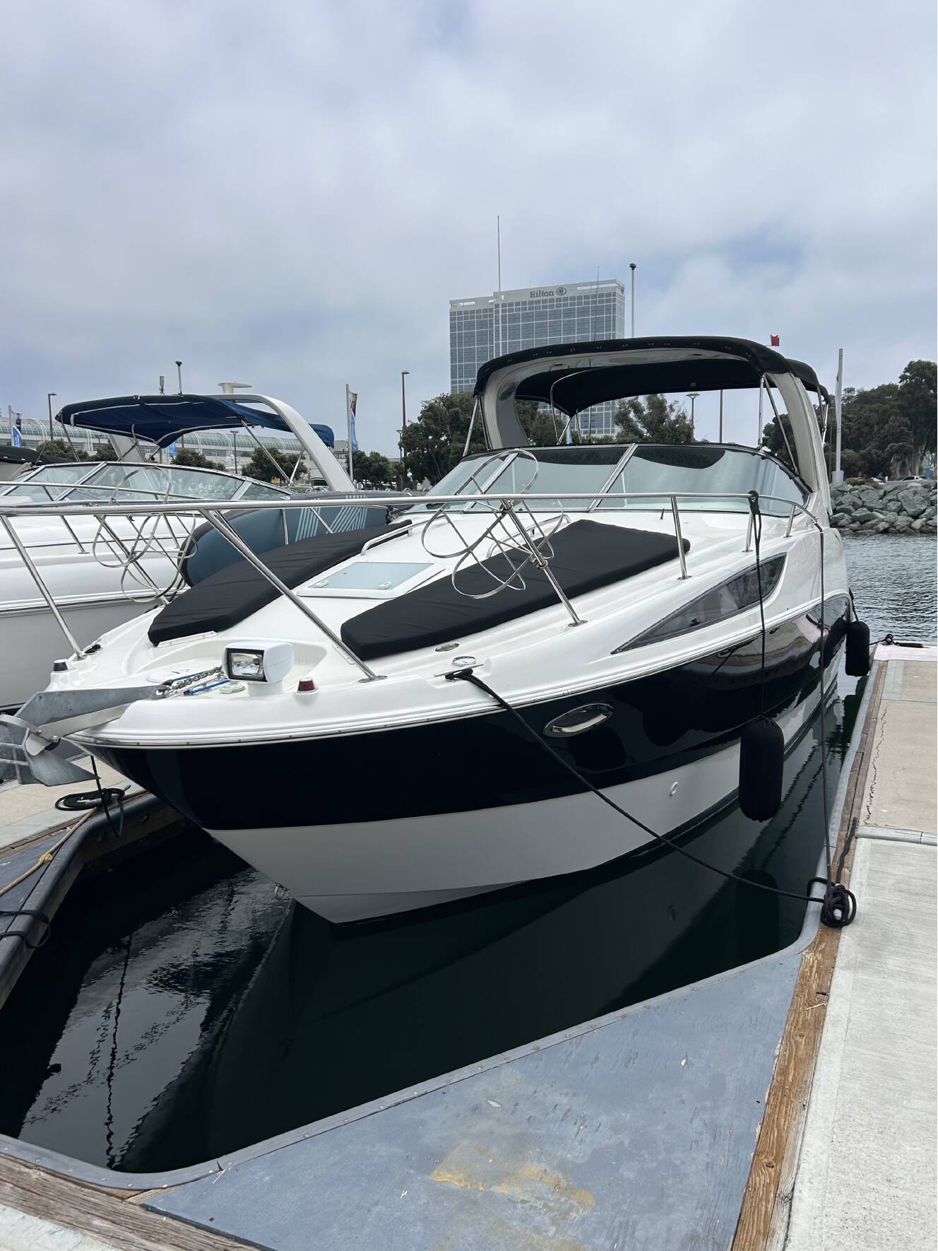 A photo of this 2011 Bayliner 285 Cruiser