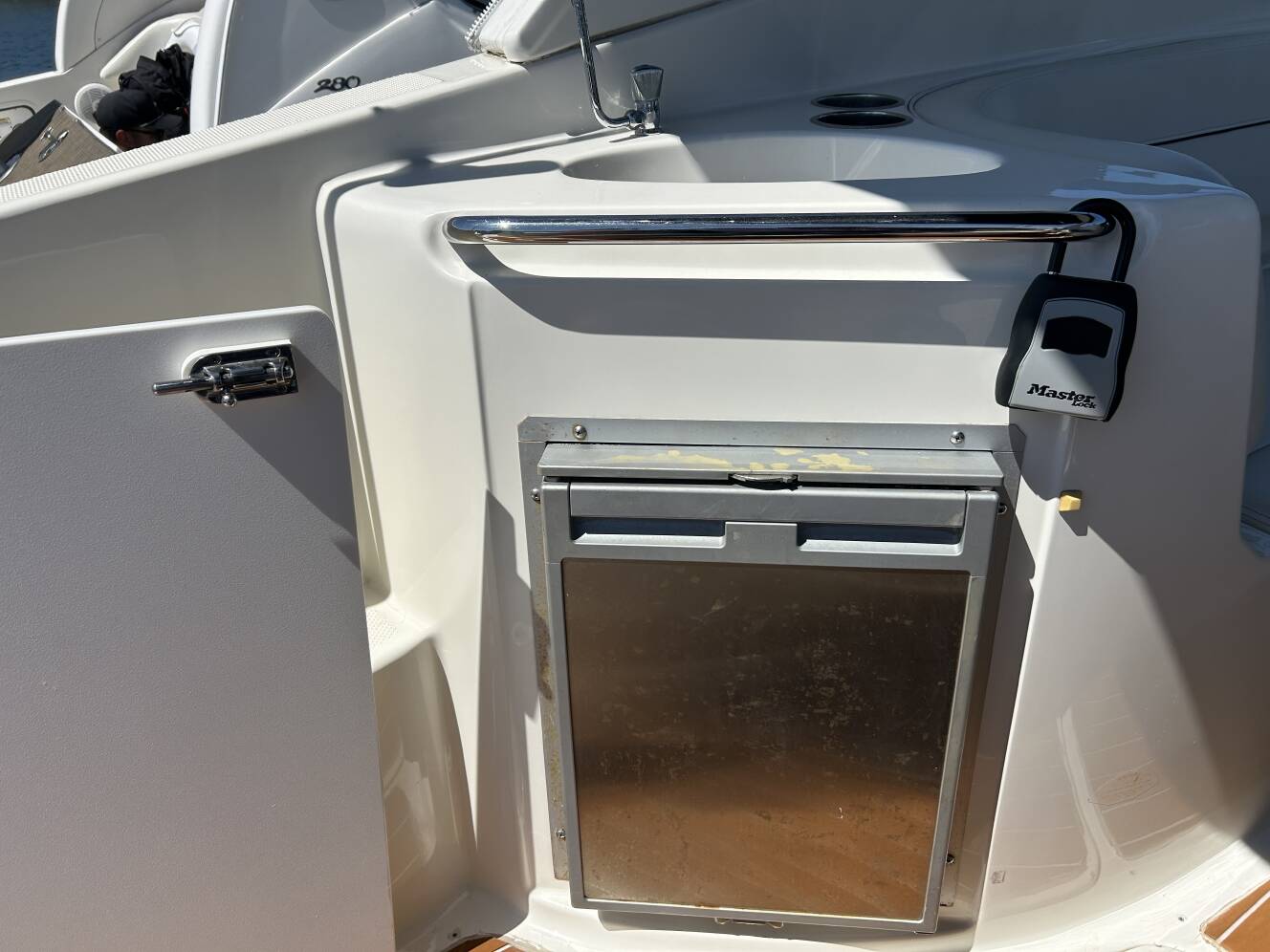 A photo of this 2011 Bayliner 285 Cruiser