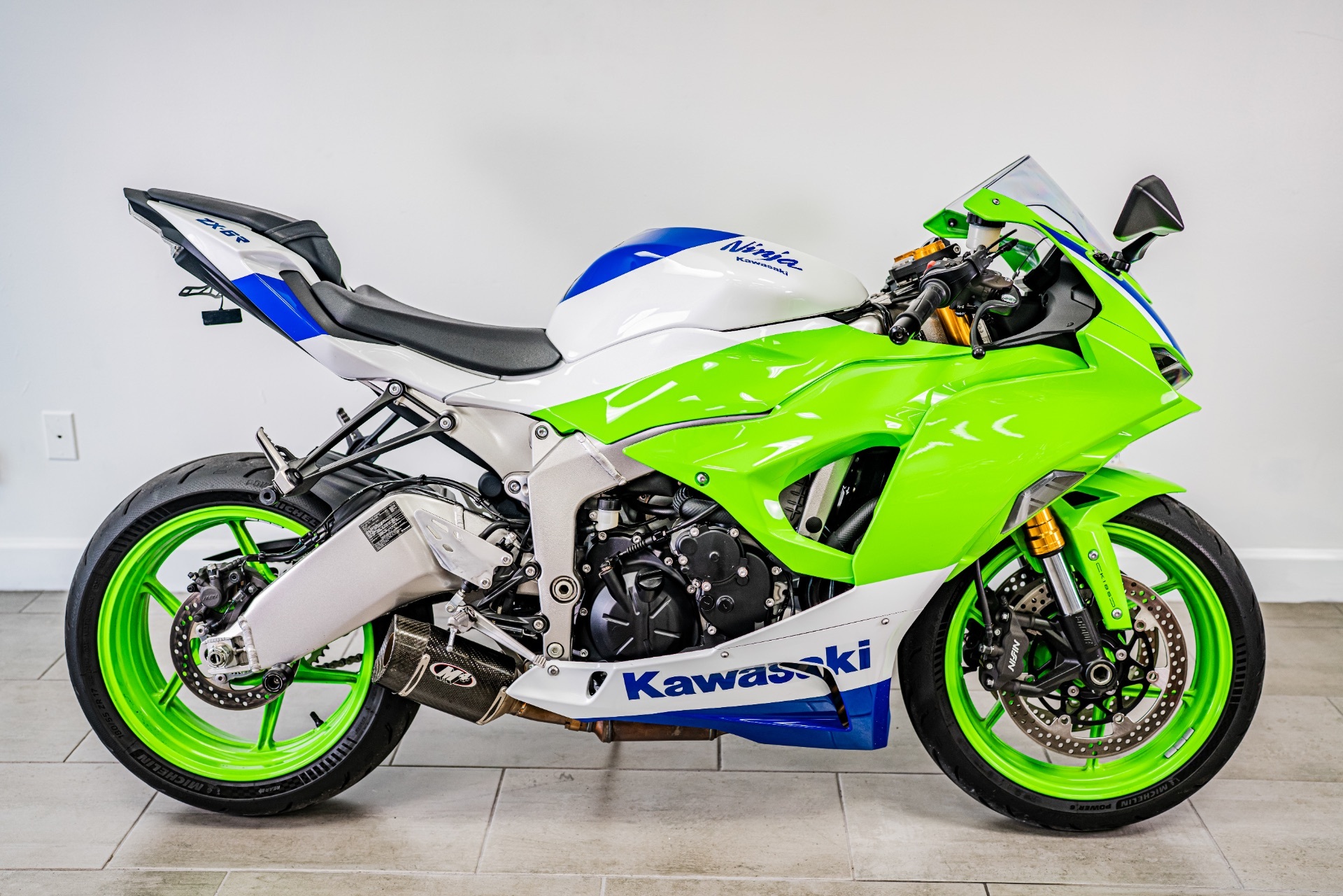 CIVAZIZE グラフィックジャンパー A4 ブラック/レッド Kawasaki ZX-6R | The Bike Specialists | South Yorkshire