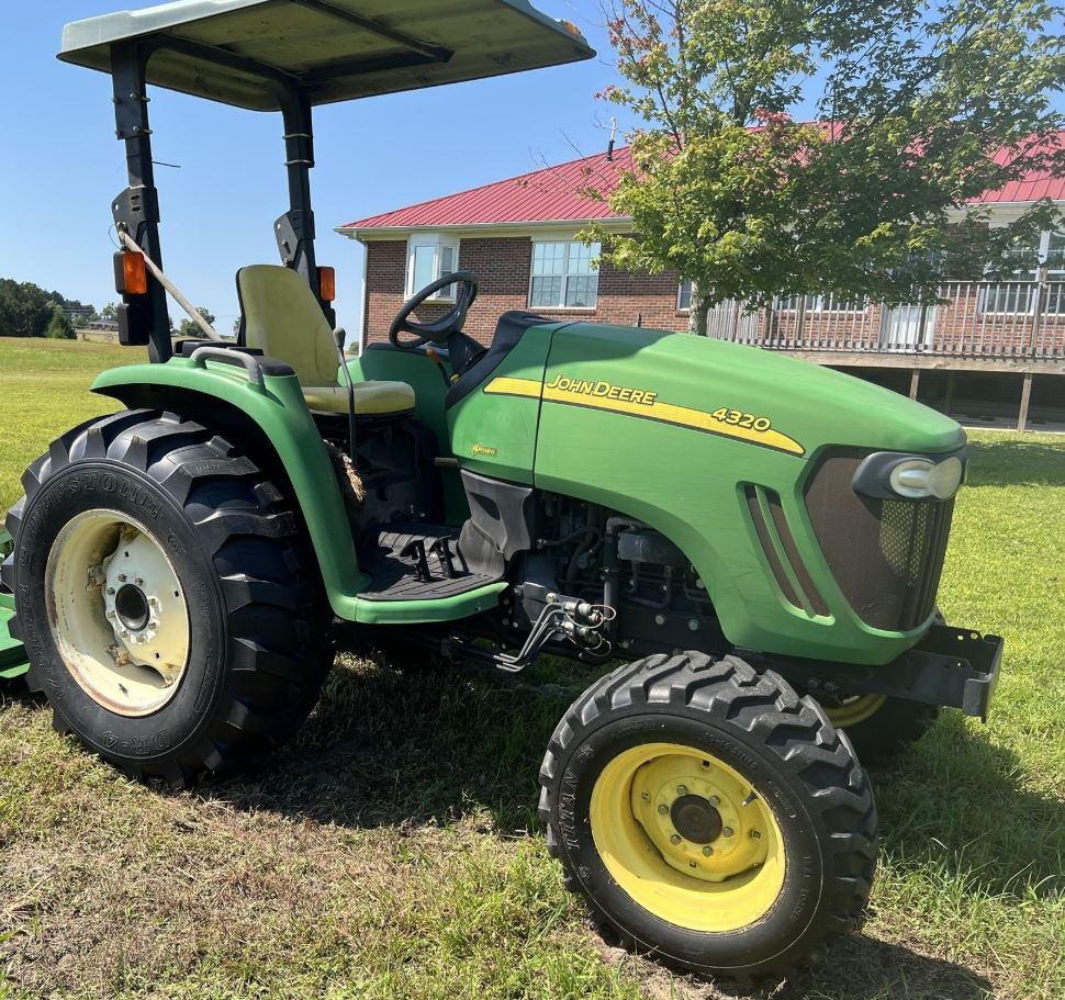 2007 JOHN DEERE 4320 in Monetta, SC