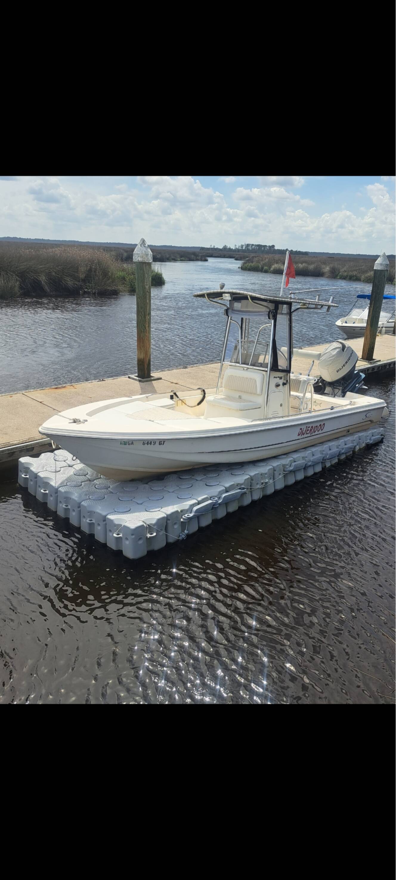 A photo of this 2005 Scout 220 Bay Scout