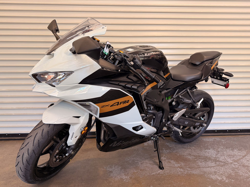 moves ⭐︎ca
モイスティーヌ美顔器 688bac3ef75f8a21c6423648.jpg?