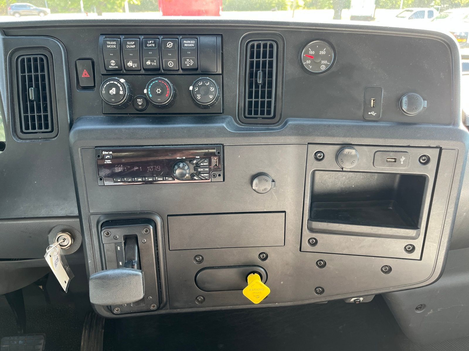 2020 International MV607 MV photo 22
