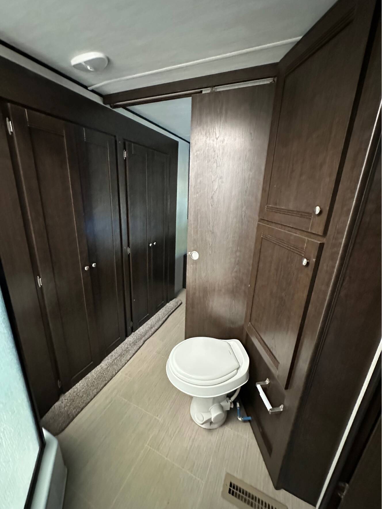 A photo of this 2019 Heartland PROWLER 29RKS