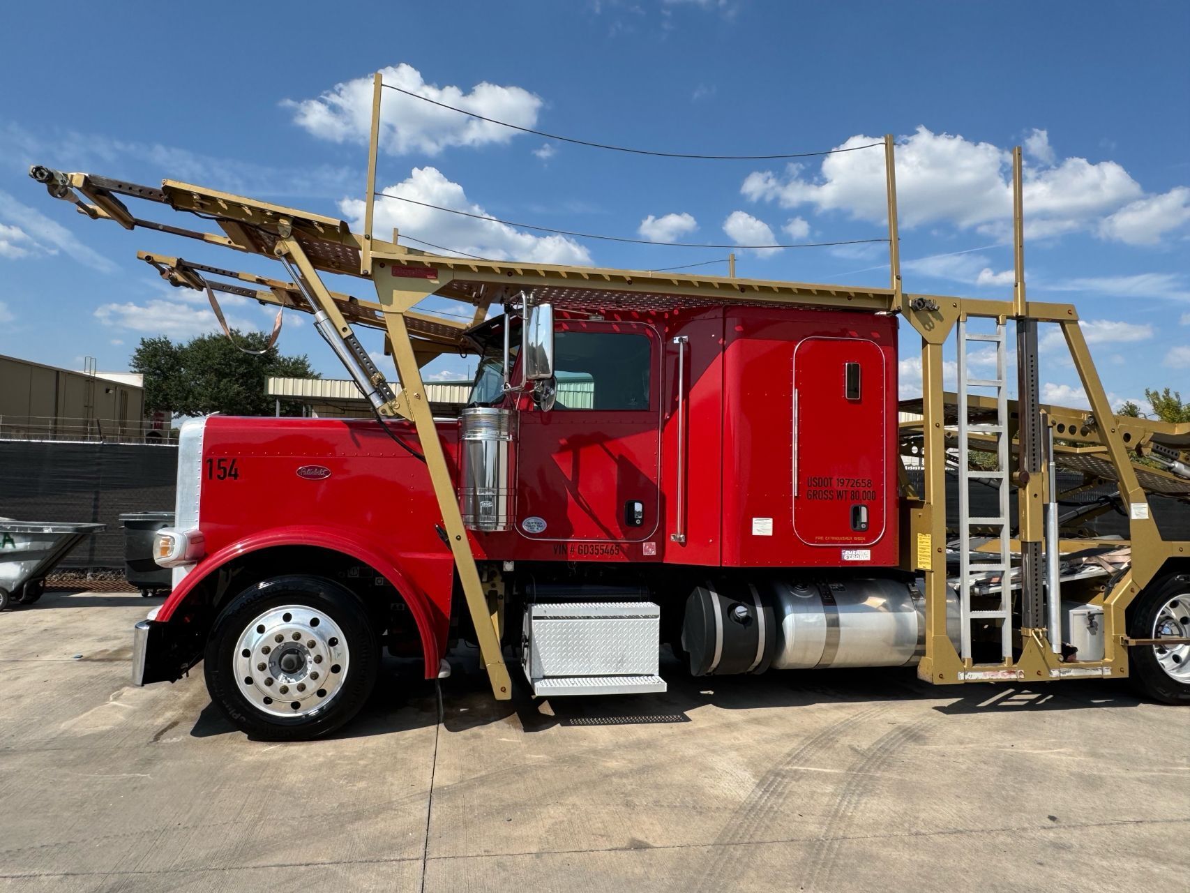 2016 PETERBILT 389 in Arlington, TX