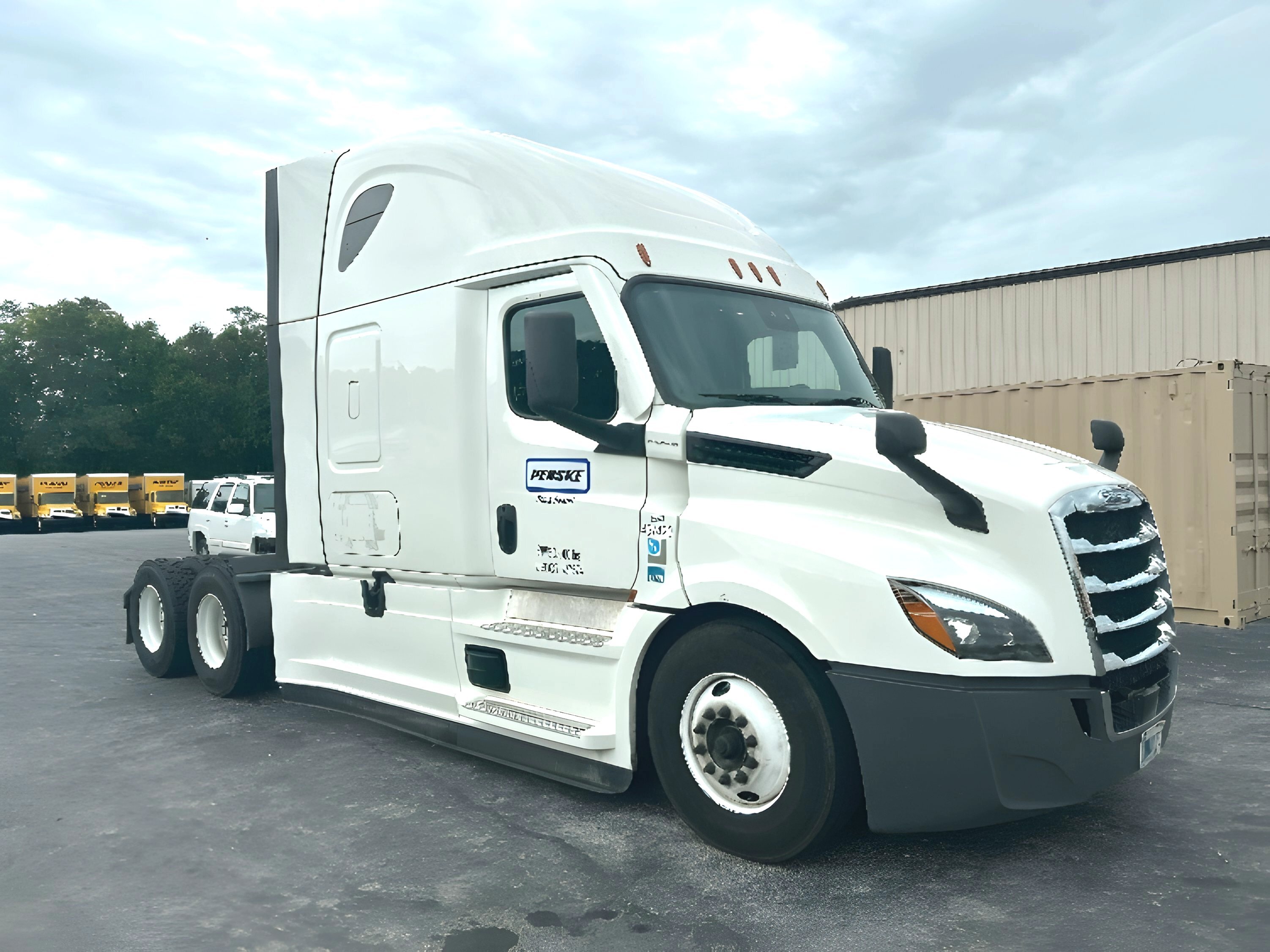 2022 FREIGHTLINER CASCADIA 126 in Salem, VA