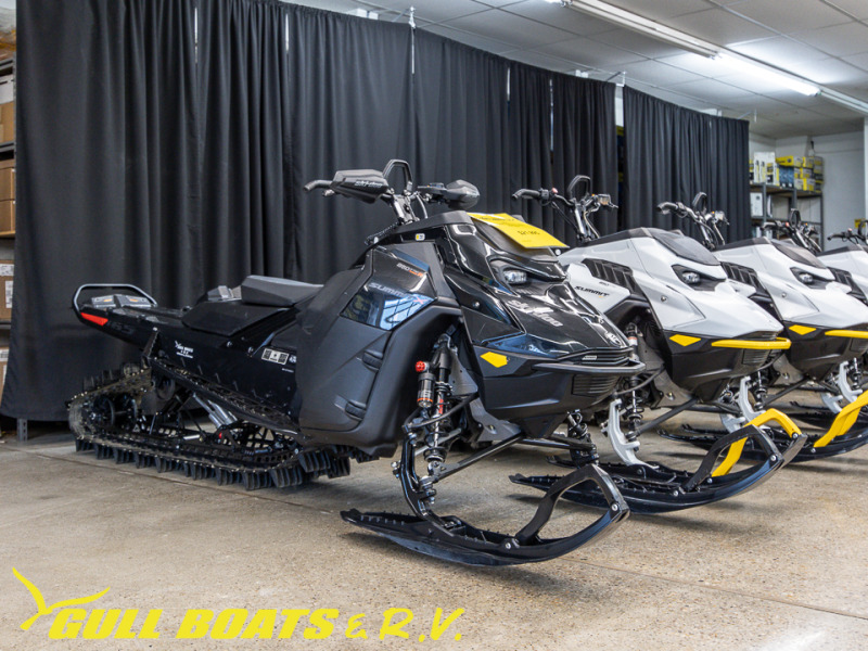 Summit For Sale in Montana - Ski-Doo Snowmobiles - Snowmobile Trader