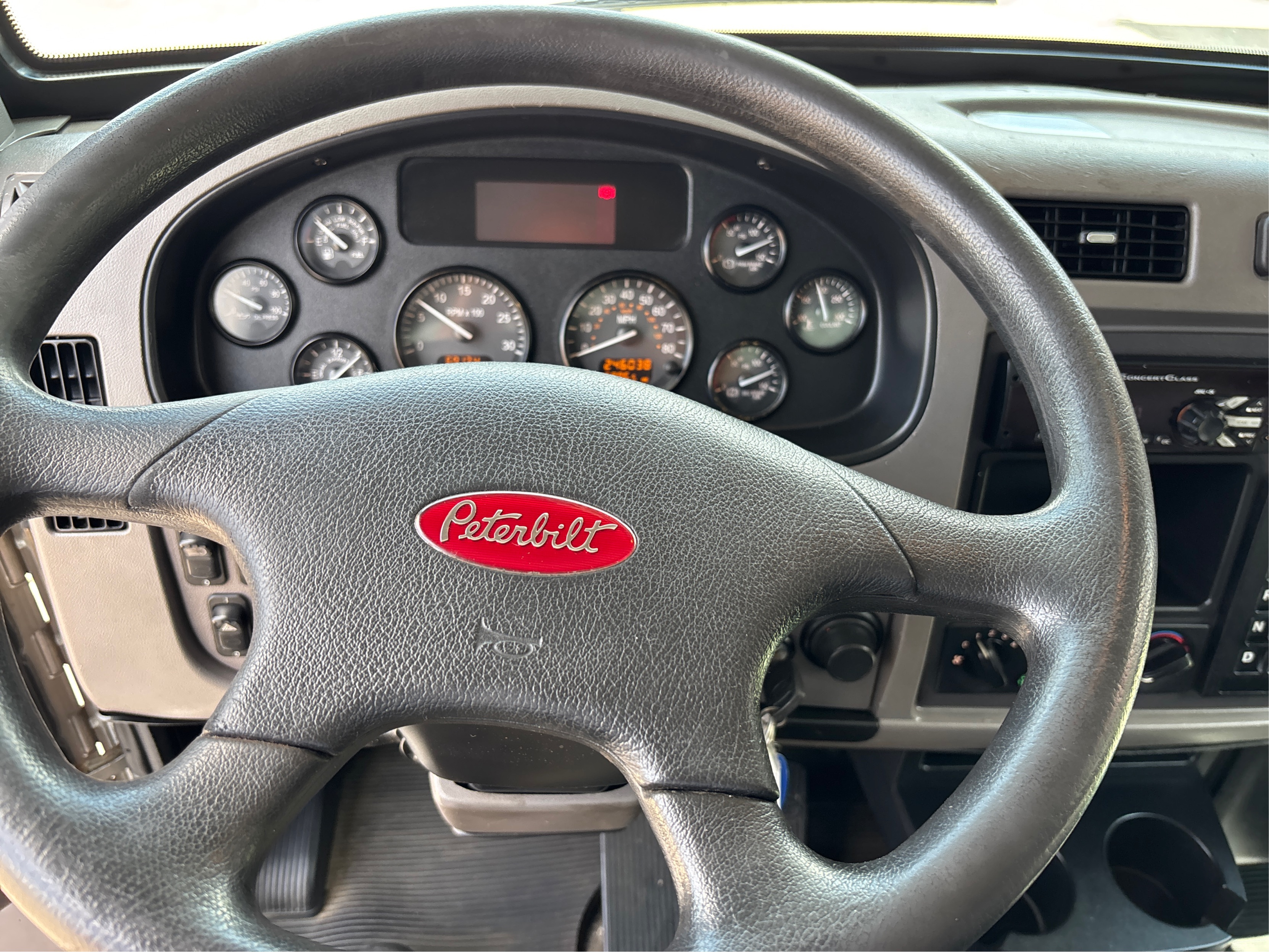 2020 Peterbilt 337 photo 15