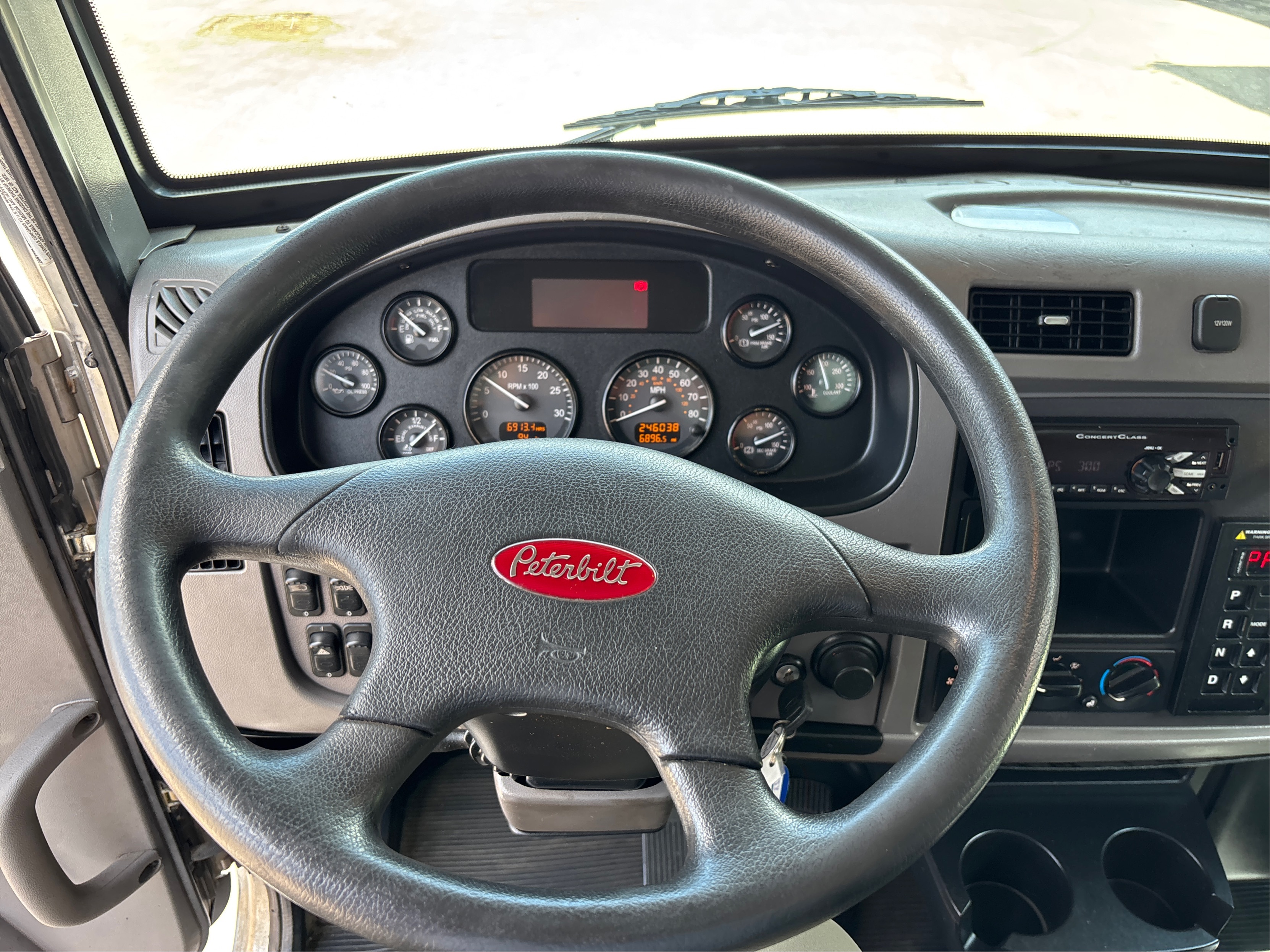 2020 Peterbilt 337 photo 22