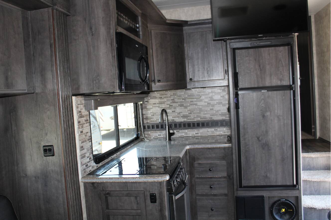 A photo of this 2018 Eclipse Recreational Vehicles Iconic 3926CL