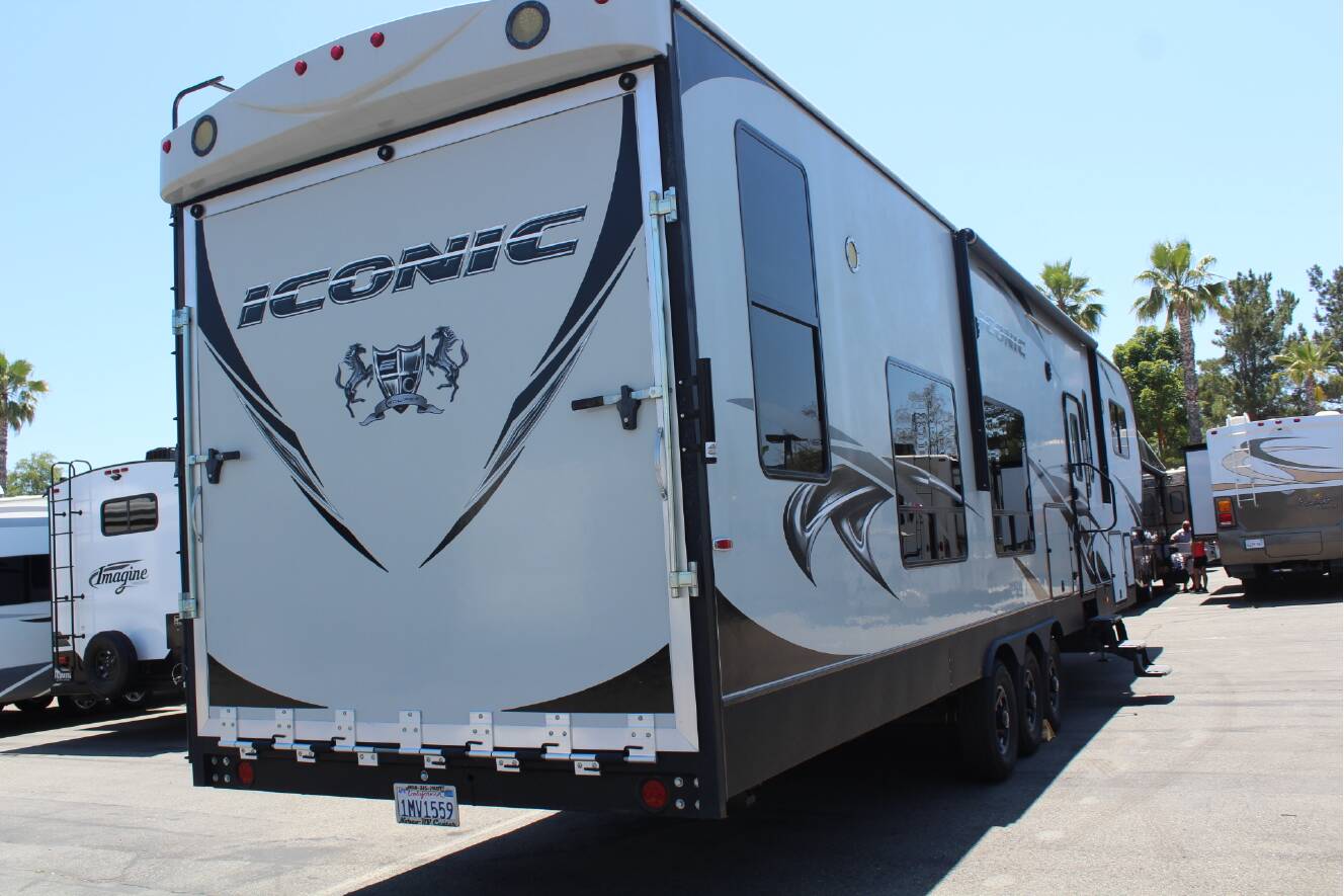 A photo of this 2018 Eclipse Recreational Vehicles Iconic 3926CL