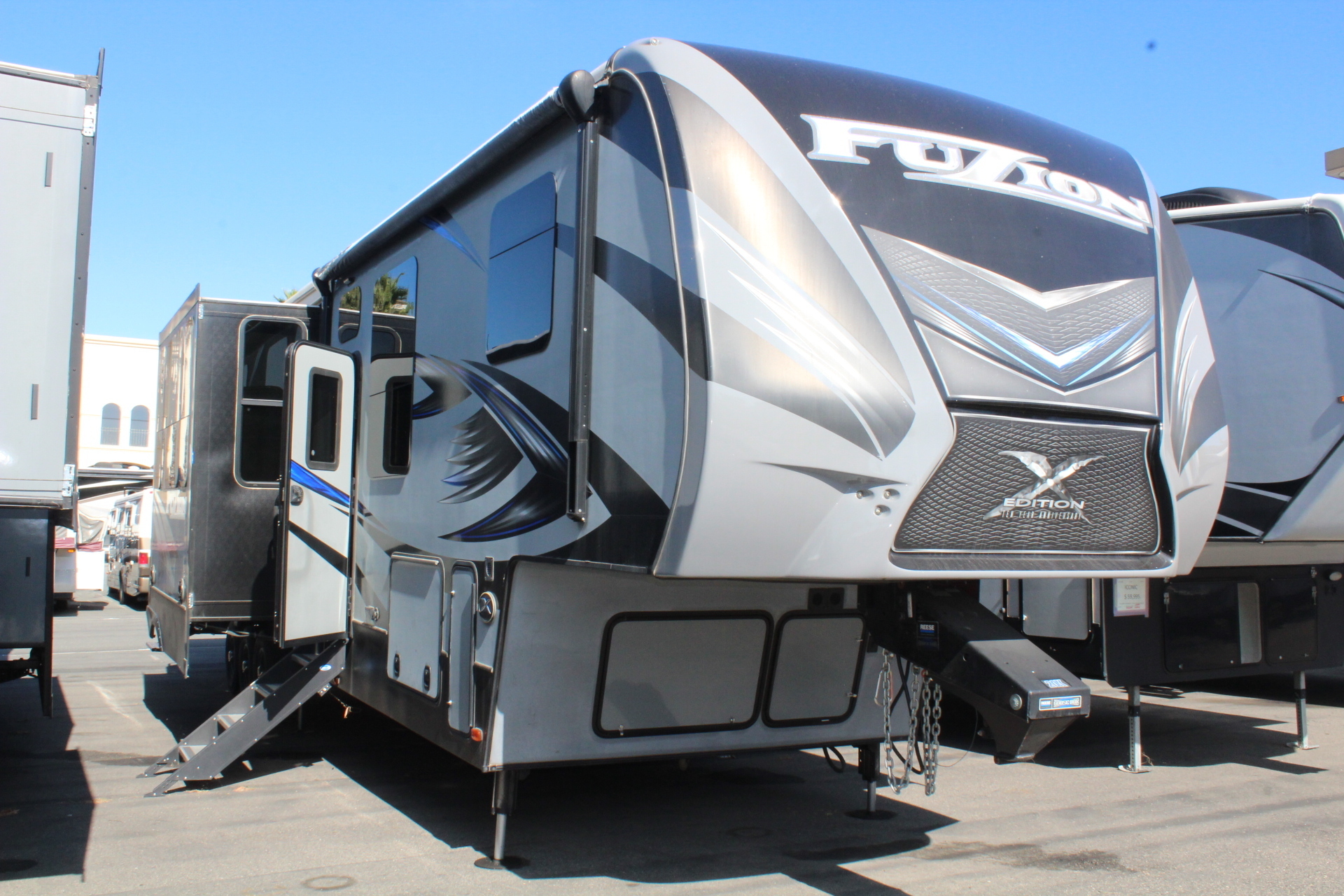 2017 Keystone Fuzion 417 in rancho santa margarita CA