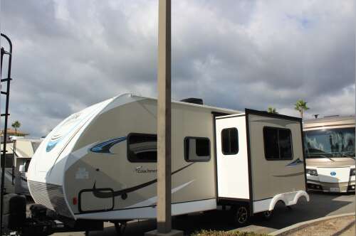 2019 Coachmen Freedom Express Ultra Lite 246 RKS in rancho santa margarita CA