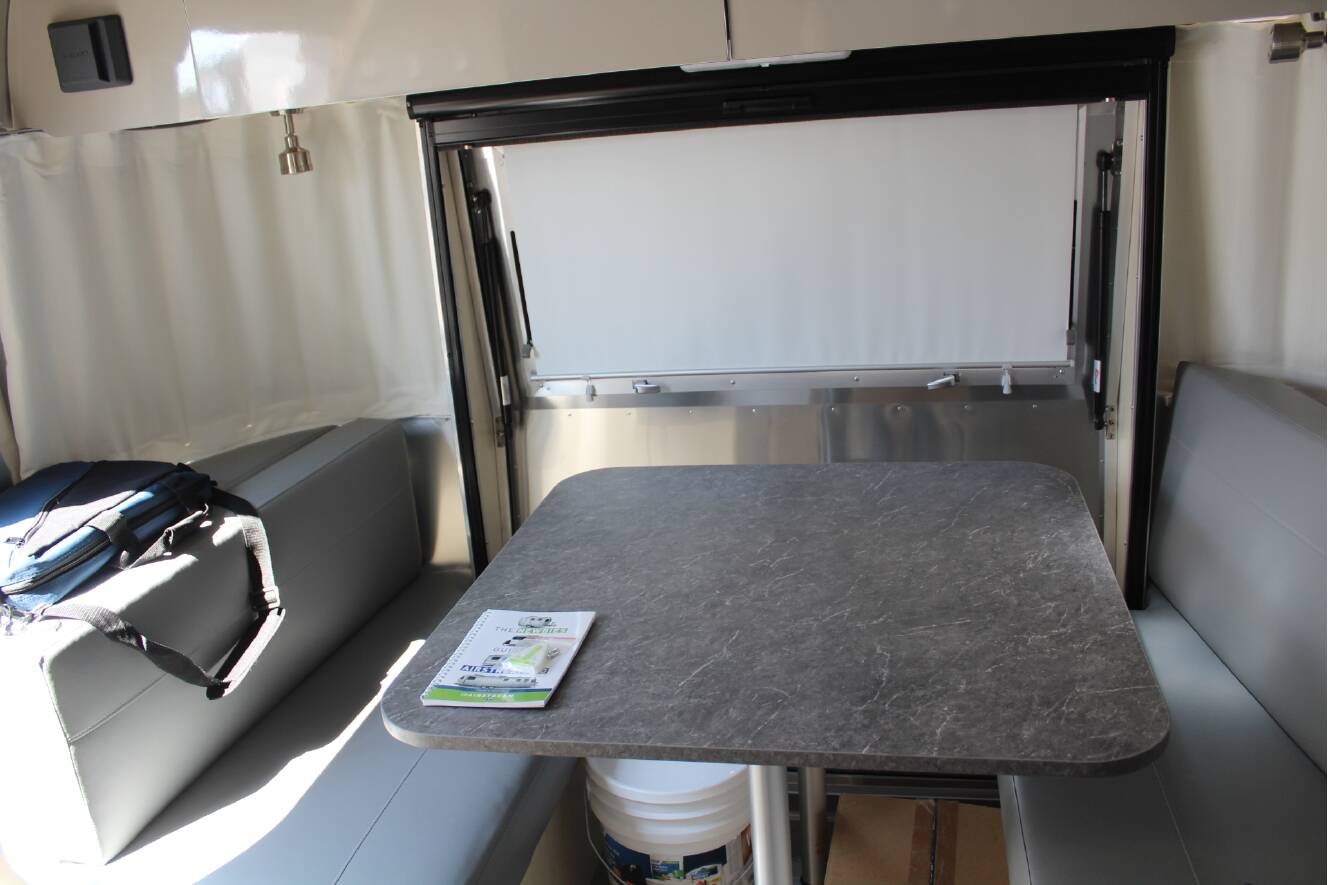 A photo of this 2022 Airstream FLYING CLOUD 27FB TWIN