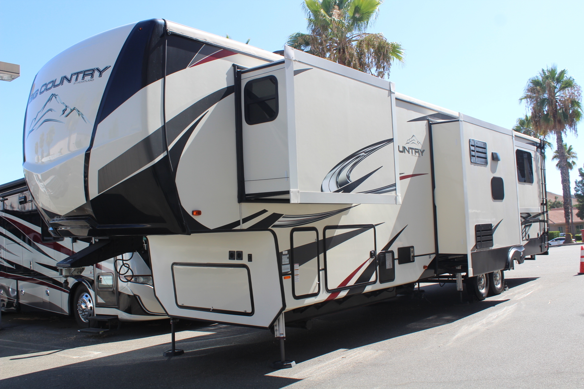 2019 Heartland Big Country 4011ERD in rancho santa margarita CA