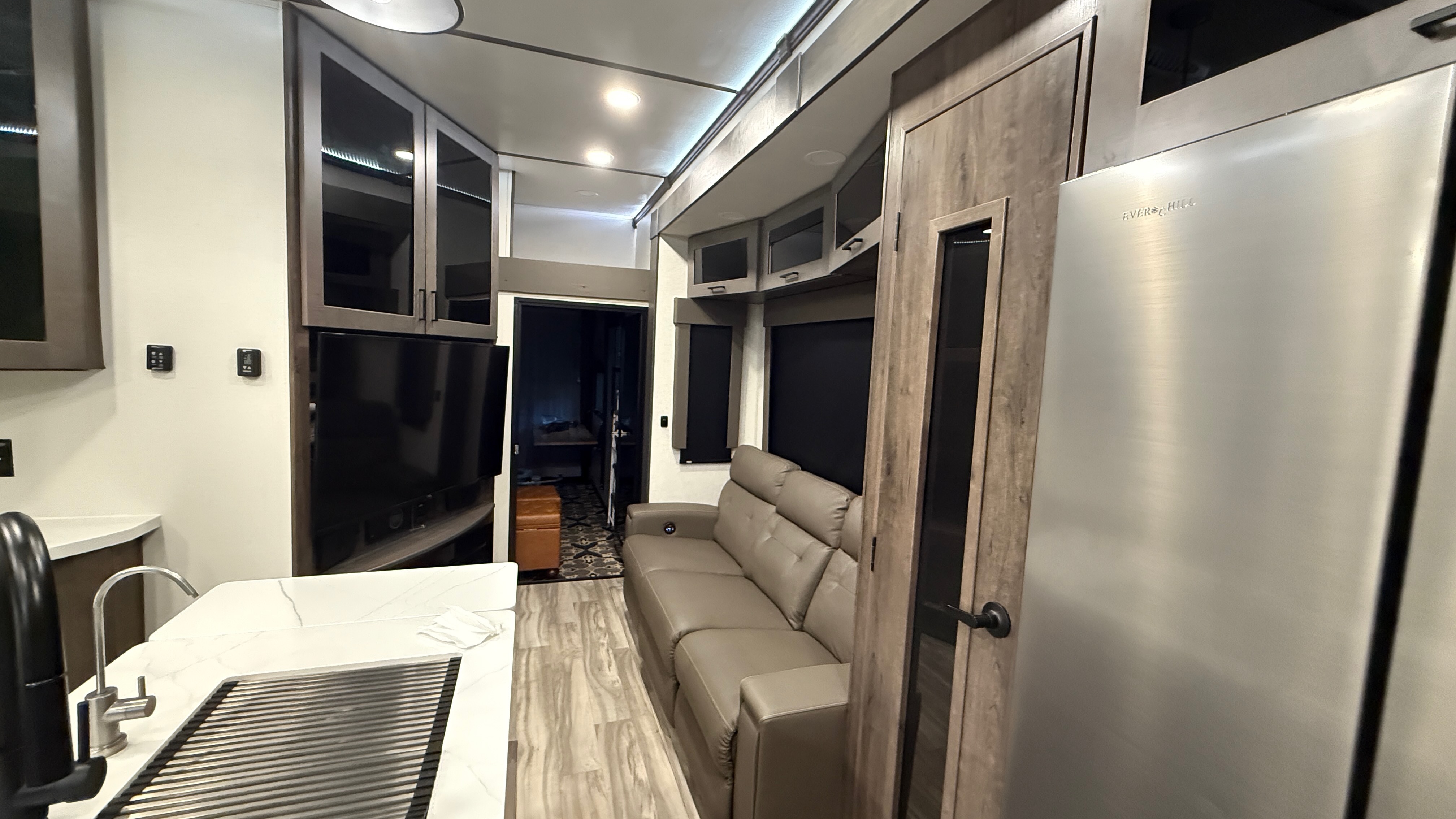 2022 Alliance Rv VALOR 43V13 in woodstock GA