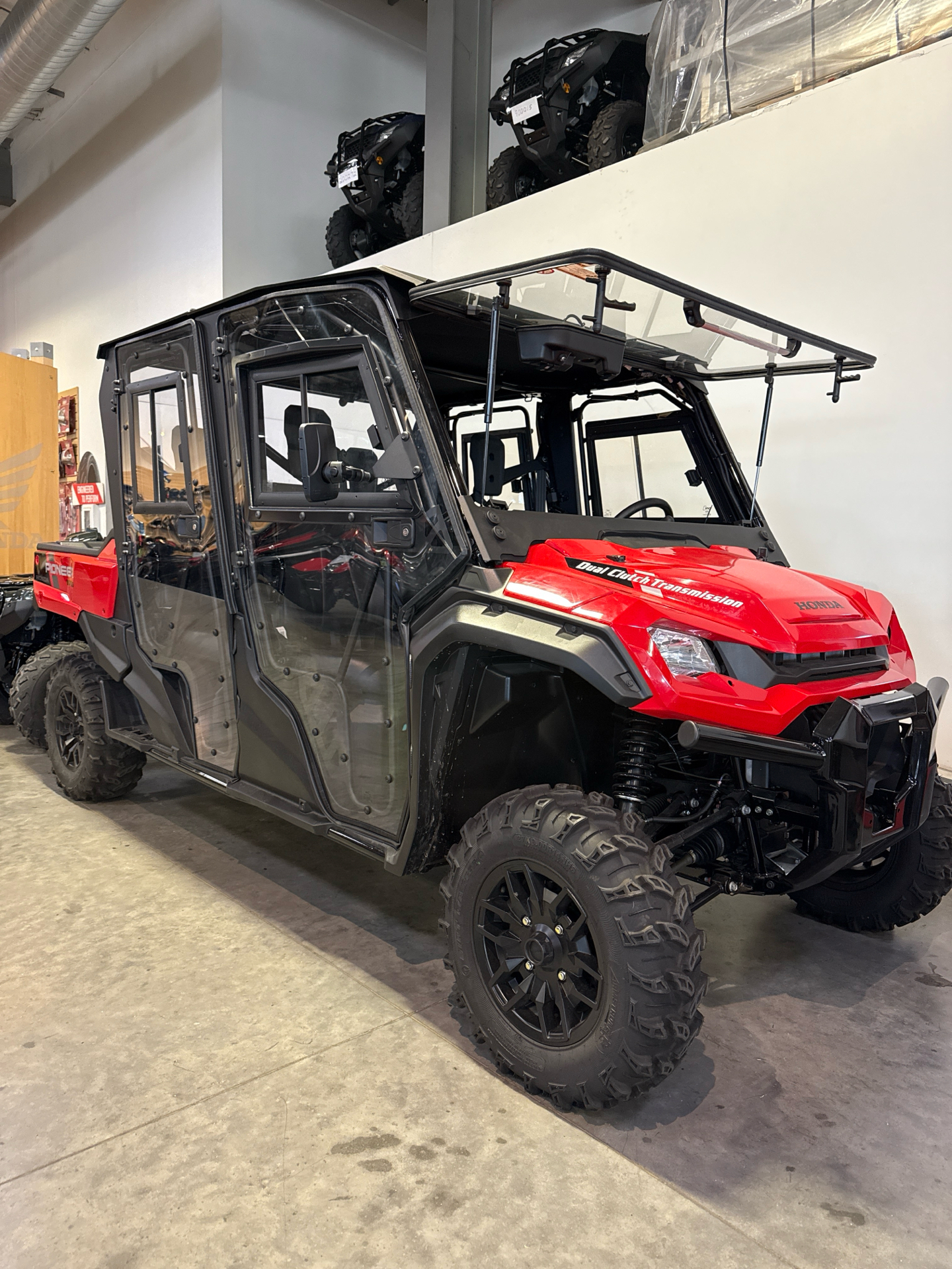 2023 Honda Pioneer 1000-6 Deluxe Crew in davenport IA