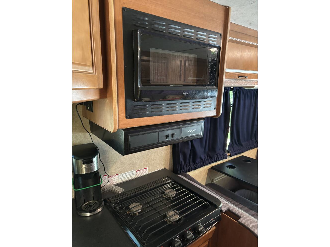 A photo of this 2015 Thor Motor Coach FOUR WINDS MAJESTIC 28A