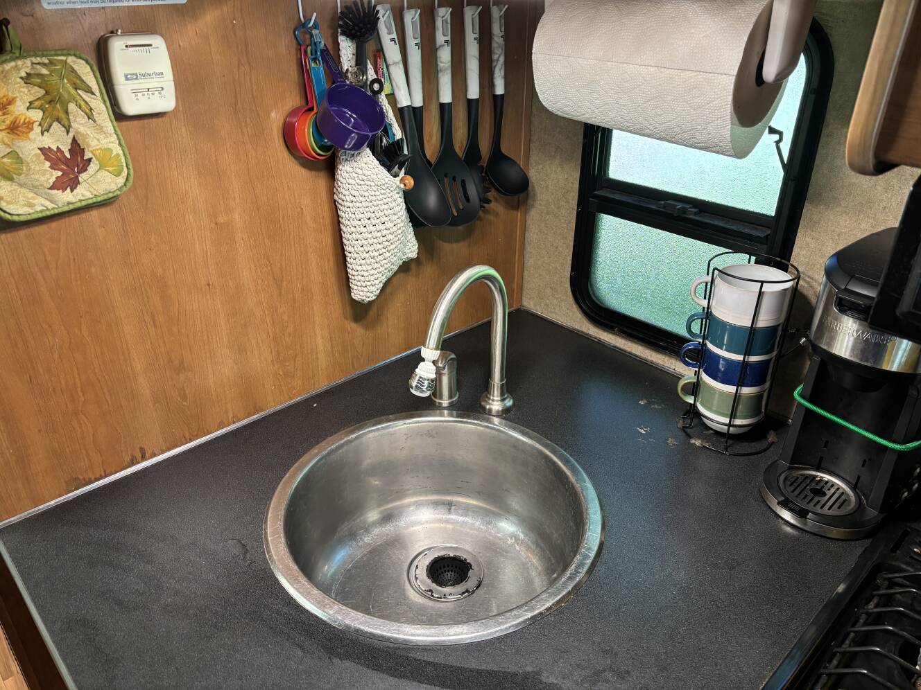 A photo of this 2015 Thor Motor Coach FOUR WINDS MAJESTIC 28A