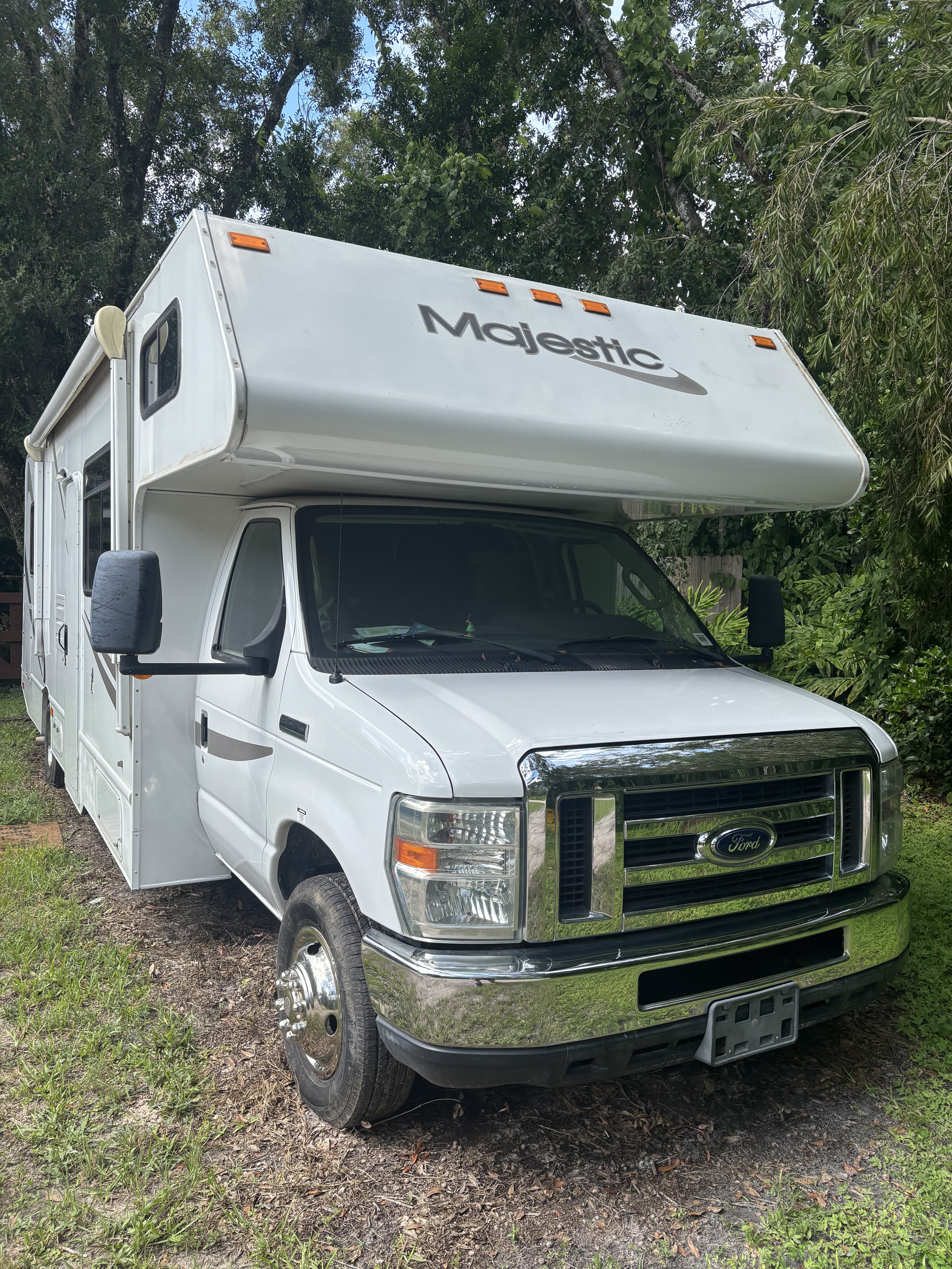2015 Thor Motor Coach FOUR WINDS MAJESTIC 28A RV