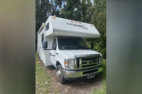 2015 Thor Motor Coach FOUR WINDS MAJESTIC 28A in wesley chapel FL