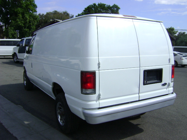 1999 Ford E-150 photo 5