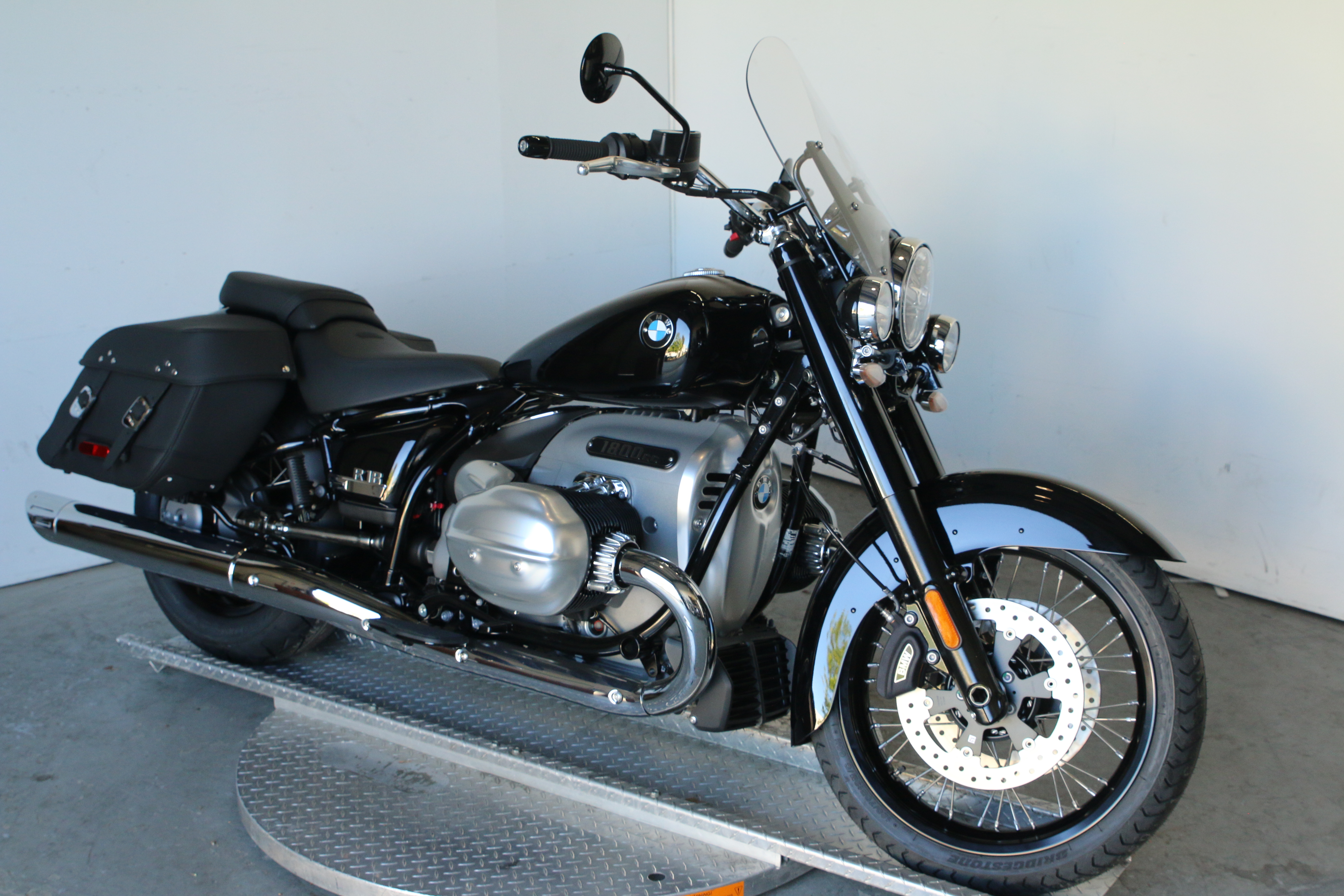 2025 BMW R 18 Classic CLASSIC in San Diego, CA